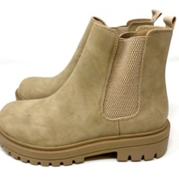 Soda Pilot Lug Sole Chelsea Elastic Gore Women's Ankle Bootie Beige Size 6 - Picture 4 of 10